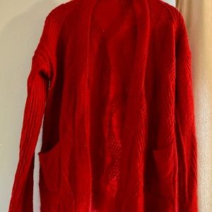 Cable knit two pocket cardigan